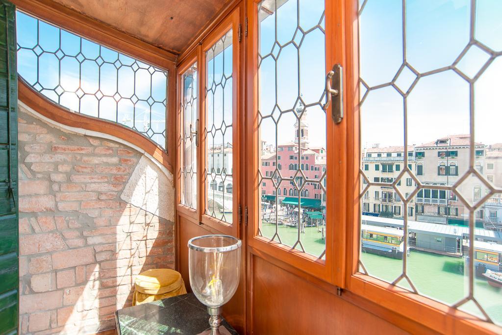Rialto Terrace On The Grand Canal Венеция Номер фото
